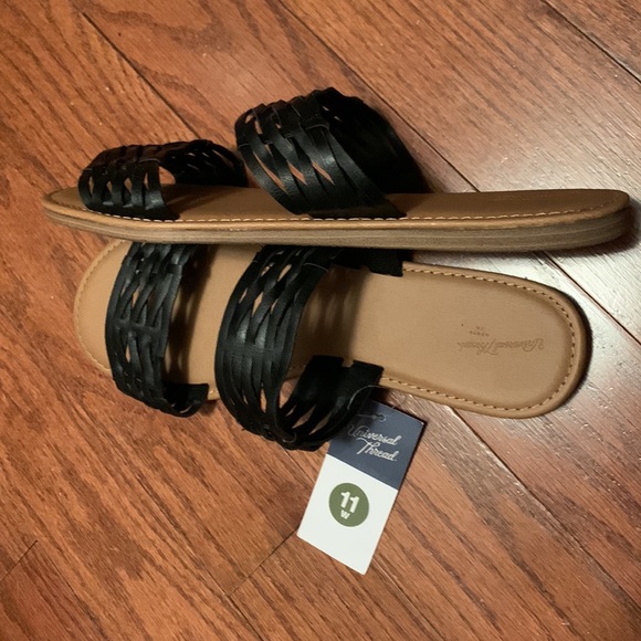 NWT Universal Thread black faux leather Addie slide sandals size 11W (wide) - Picture 4 of 9